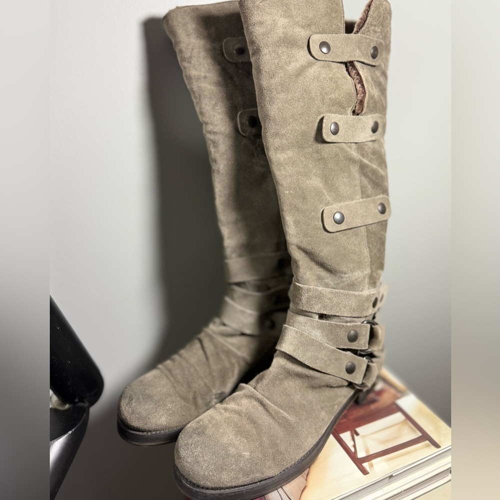 Suede Beige Size 10 Taupe Moto Inspired Style Faux Fur Boots